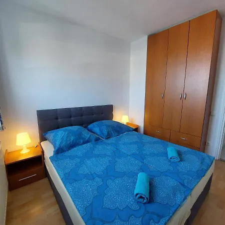 Apartment Albert * 巴拉顿菲赖德
